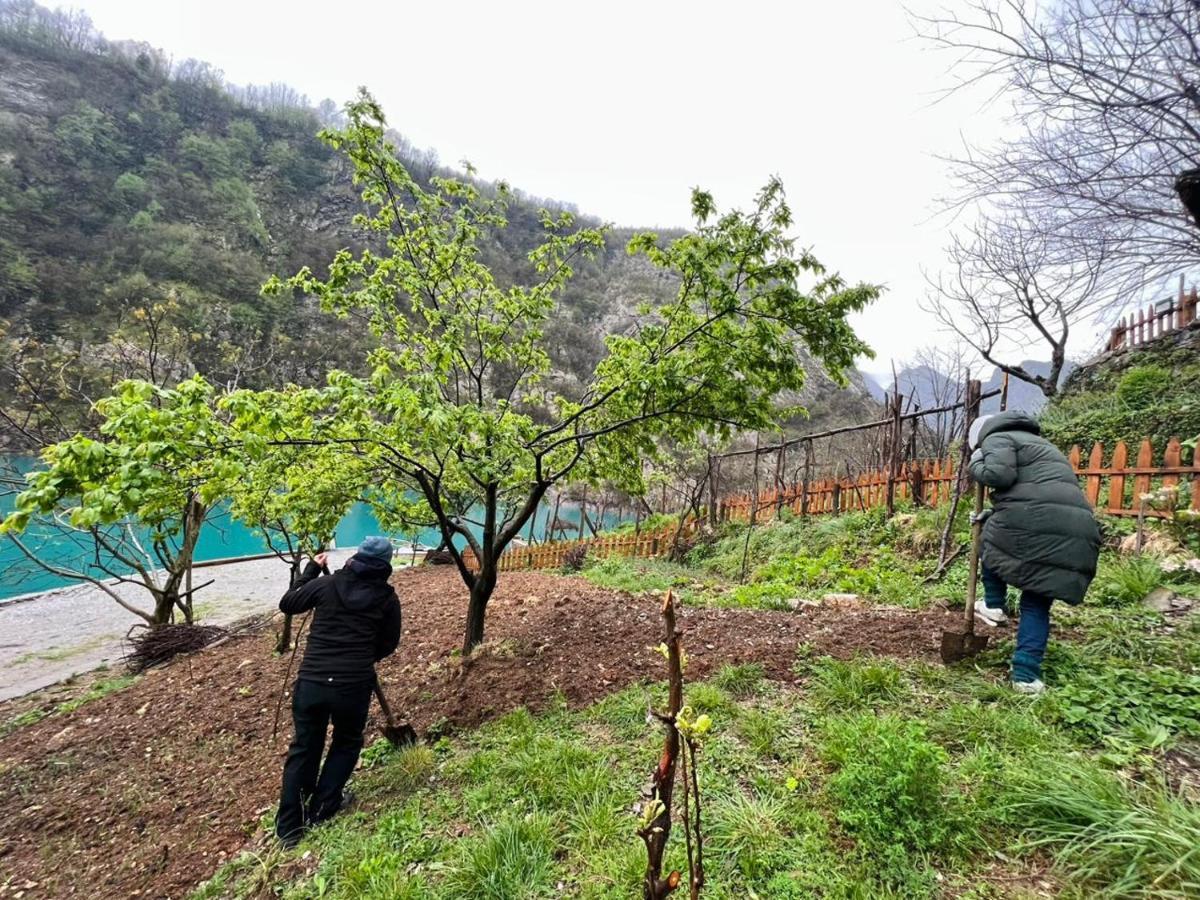 Neomalsore Agrotourism, Komani Lake Exterior foto